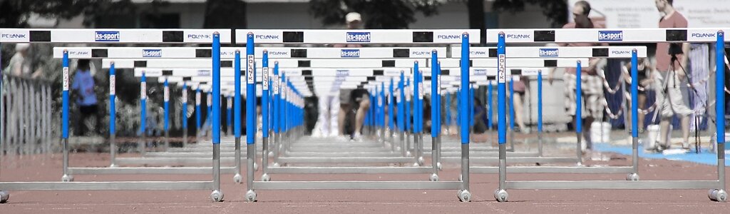 Ihr Spezialist für Leichtathletikgeräte und -Schuhe